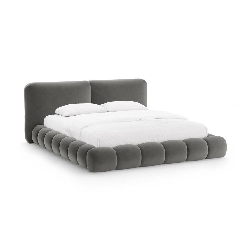 Solange Bett mit Kopfteil und Stauraum aus Samt in Dunkelgrau (Magic Velvet 2241), 160x200 cm von Micadoni – Bild 1
