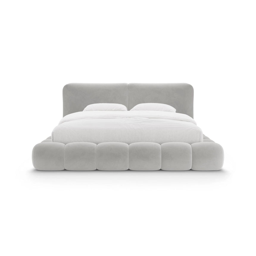 Solange Bett mit Kopfteil und Stauraum aus Samt oder Chenille, 200x200 cm von Micadoni – Bild 5