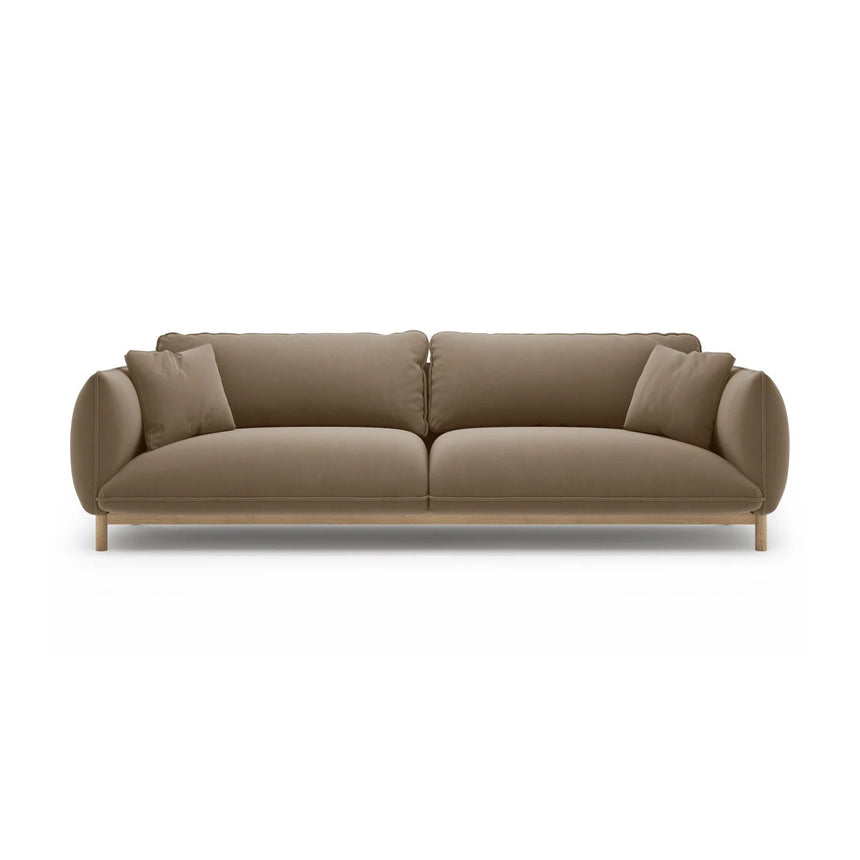 Ada 4-Sitzer Sofa aus Samt (Casino Taupe) in Hellbraun, 248x101 cm – Bild 1