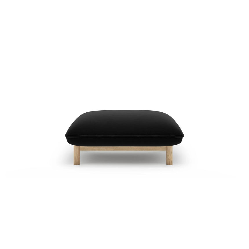 Ada Pouf aus Samt (Casino Black) in Schwarz, 80x65 cm – Bild 1