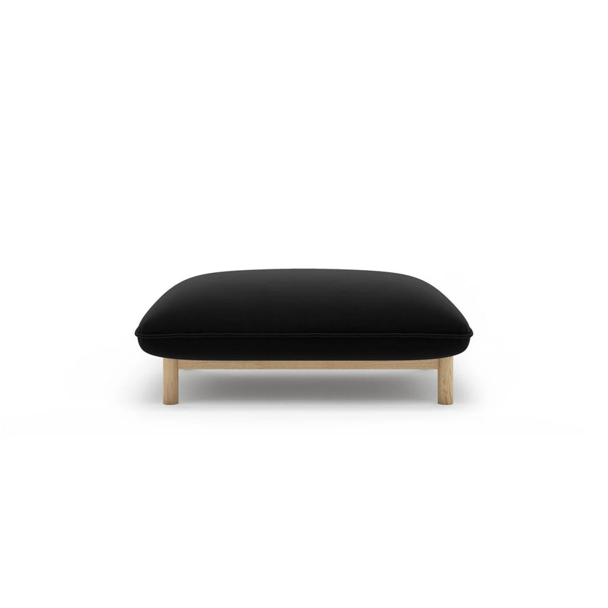 Ada Pouf aus Samt (Casino Black) in Schwarz, 95x65 cm – Bild 1