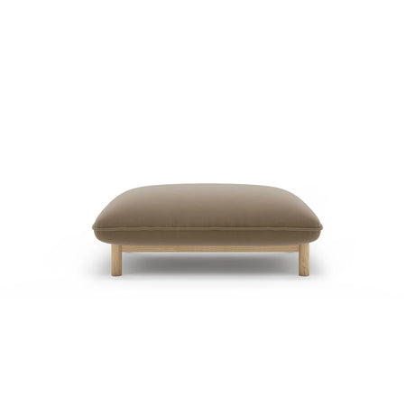Ada Pouf aus Samt (Casino Taupe) in Hellbraun, 95x65 cm – Bild 1
