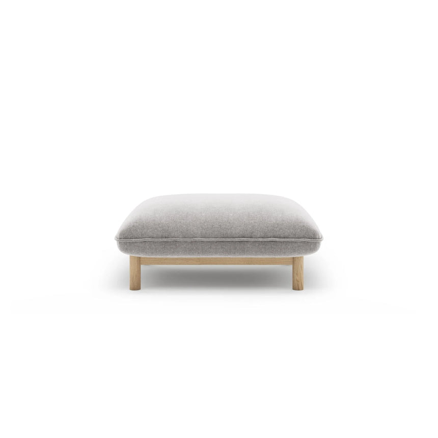 Ada Pouf aus Strukturierter Stoff (Wind 84) in Hellgrau, 80x65 cm – Bild 1