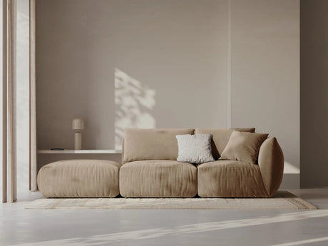 Chris 3-Sitzer Sofa, Links, mit Poufmodul, in Leinenoptik aus Samt (CasLio) in Sand, 315x100 cm – Bild 2