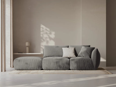 Chris 3-Sitzer Sofa, Links, mit Poufmodul, in Leinenoptik aus Samt (CasSto) in Grau, 315x100 cm – Bild 2
