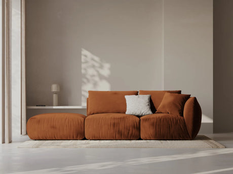 Chris 3-Sitzer Sofa, Links, mit Poufmodul, in Leinenoptik aus Samt (CasTerr) in Terrakotta, 315x100 cm – Bild 2