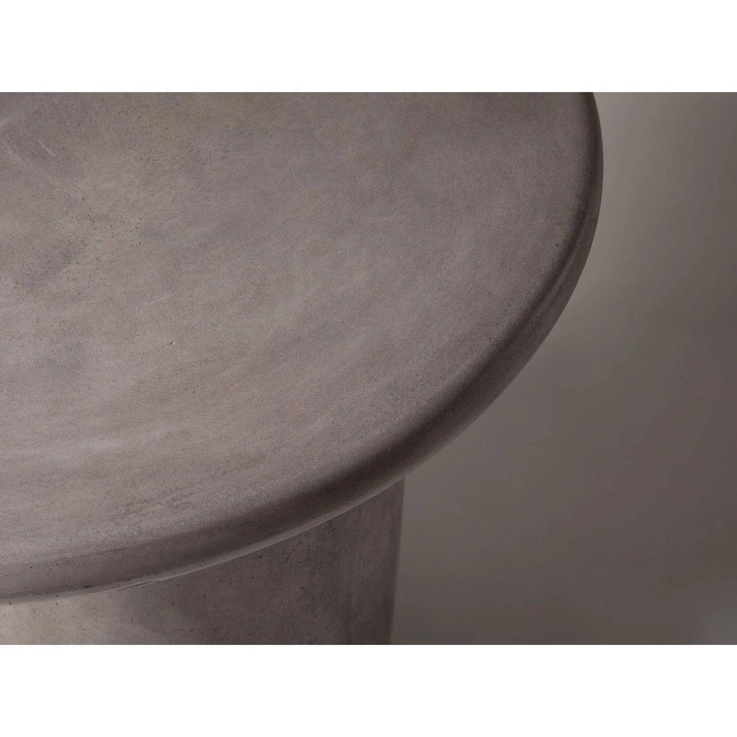 Daria Beistelltisch aus Beton, 55x47x50 cm – Bild 7
