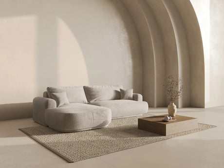 Ella 4-Sitzer Ecksofa Links mit Schlaffunktion und Bettkasten mit Bezug aus Strukturierter Stoff (Sor05) in Sand, 271x174 cm – Bild 1