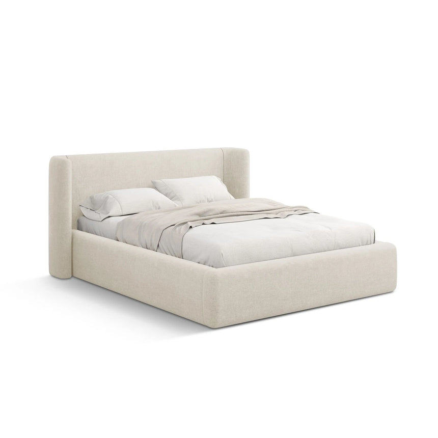 Jolene Bett mit Kopfteil und Stauraum, aus Strukturierter Stoff (Wind 05) in Leichtes Beige, 200x200 cm – Bild 1