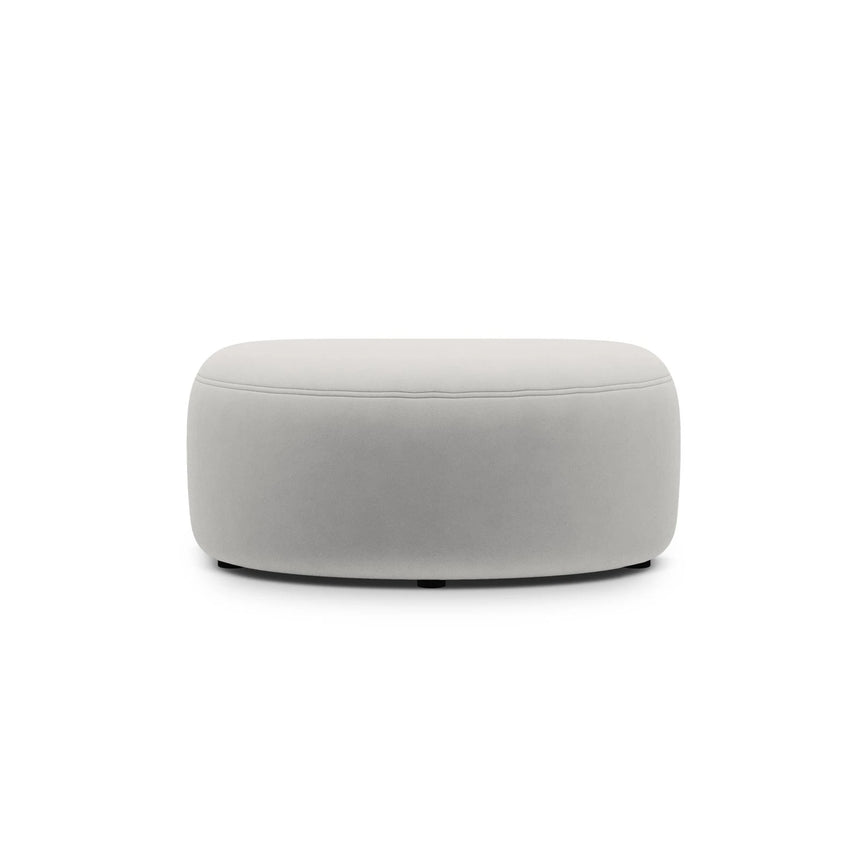 Kate Pouf mit Bezug aus Samt (Salvador 16) in Hellgrau, 99x60 cm – Bild 2
