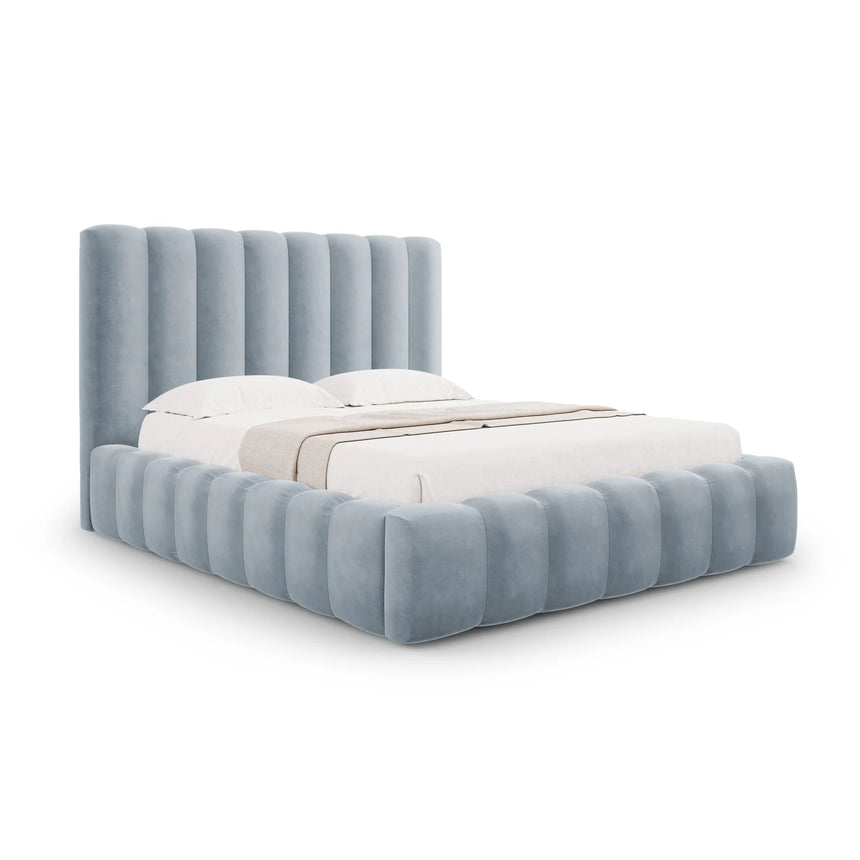 Kelp Bett mit Stauraum und Kopfteil in Samt (Blu06) in Hellblau, 200x200 cm – Bild 1