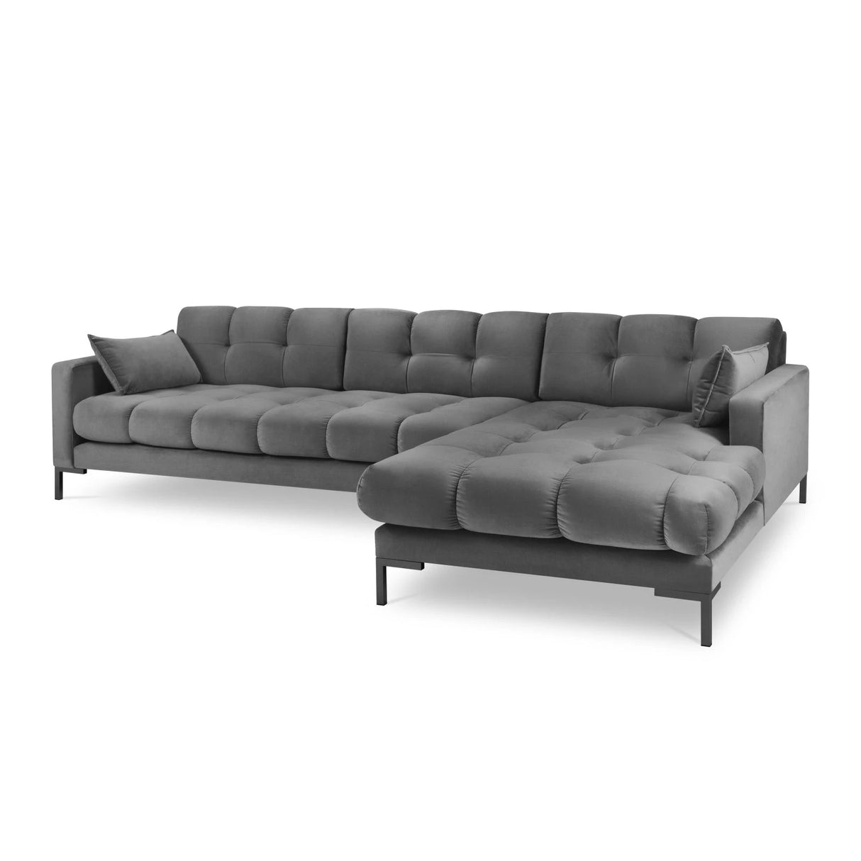 Mamaia 4-Sitzer Ecksofa, Rechte Seite, Metallbeine Schwarz, mit Bezug aus Samt (Blu13) in Hellgrau, 293x185 cm – Bild 1