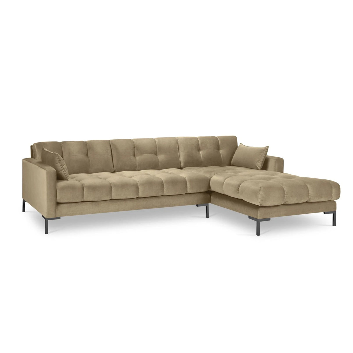 Mamaia 4-Sitzer Ecksofa, Rechte Seite, Metallbeine Schwarz, mit Bezug aus Samt (Blu28) in Beige, 293x185 cm – Bild 4
