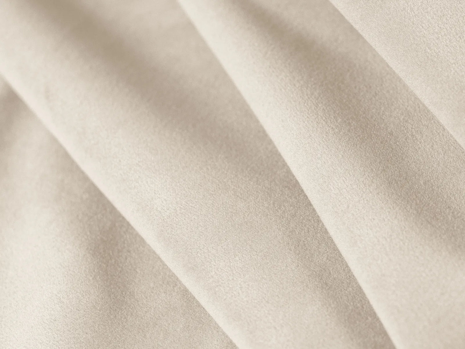 Miley 3-Sitzer Sofa mit Bezug aus Samt (Blu22) in Leichtes Beige, 255x90 cm – Bild 4
