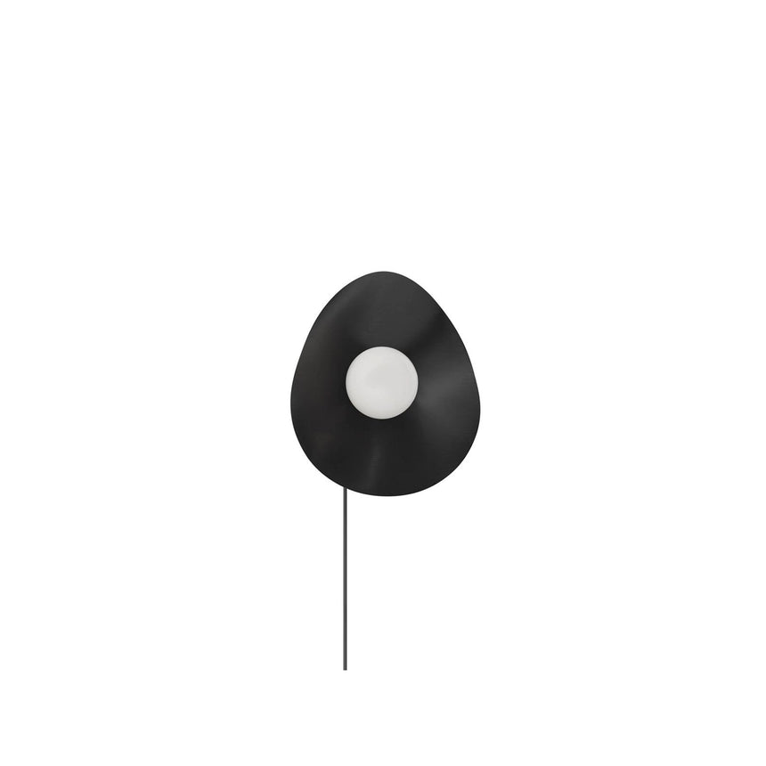 Wandlampe Fuji aus Aluminium in Burned Black – Bild 1