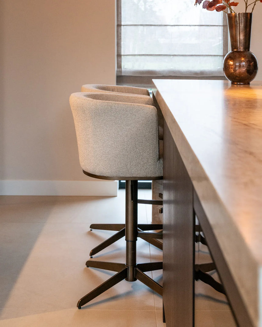 Barhocker Cheyenne mit Drehfunktion von Richmond Interiors – Bild 13