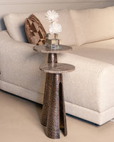 Beistelltisch Eldora aus Aluminium und Travertin in bronze, 30x30x63 cm von Richmond Interiors – Bild 2