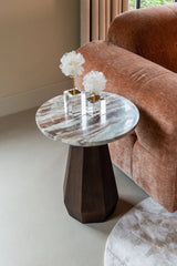 Beistelltisch Oberoy aus Toronto-Marmor und Mangoholz in Blush beige, 45x45x56 cm von Richmond Interiors – Produktbild 14