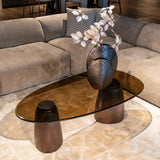 Couchtisch Hayden oval aus Aluminium und Glas in bronze, 128x69x42 cm von Richmond Interiors – Bild 2