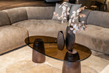 Couchtisch Hayden oval aus Aluminium und Glas in bronze, 128x69x42 cm von Richmond Interiors – Bild 5
