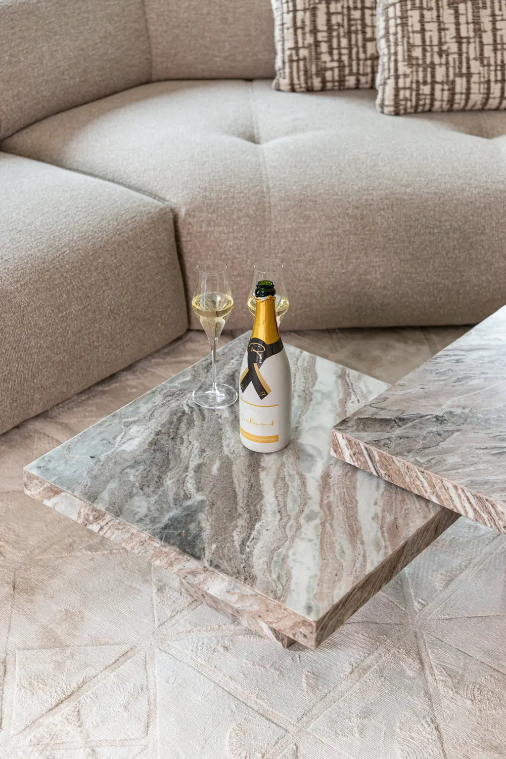 Couchtisch Rashford aus Toronto-Marmor in Blush beige 2er-Set von Richmond Interiors – Produktbild 10
