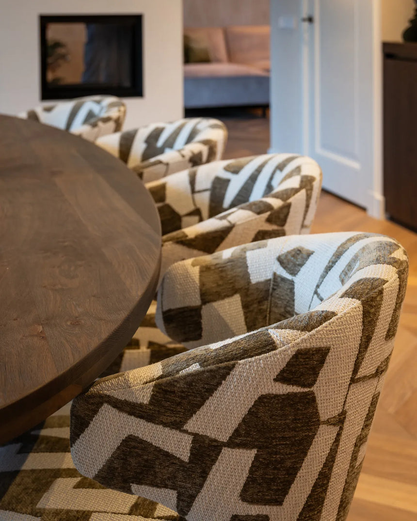 Drehbarer Essstuhl Milly in moss graffic von Richmond Interiors – Bild 10