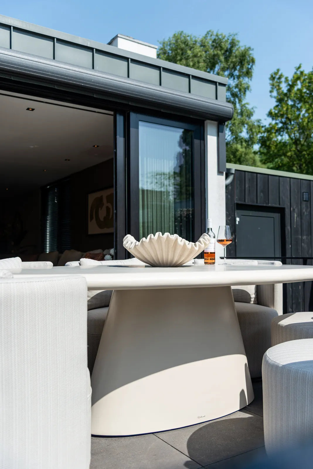 Gartentisch Urban Bloom aus Eisen sandsteinfarbend, 220x113x78 cm von Richmond Interiors – Bild 11