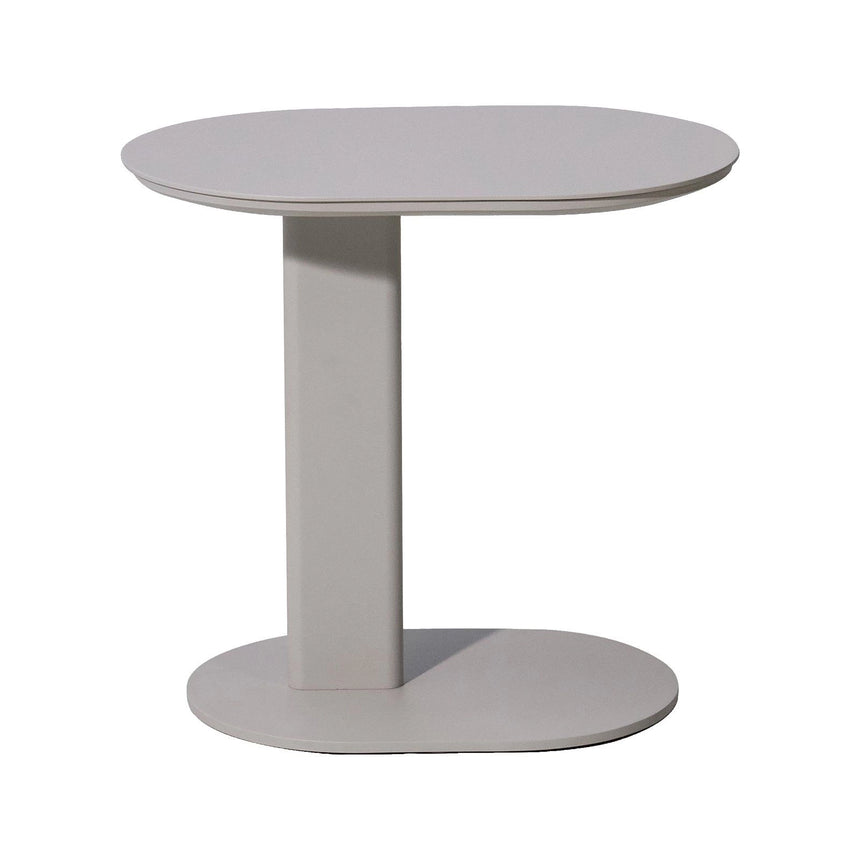 Outdoor Beistelltisch Quinn aus Aluminium in light beige, 52x35x48,3 cm von Richmond Interiors – Produktbild 2