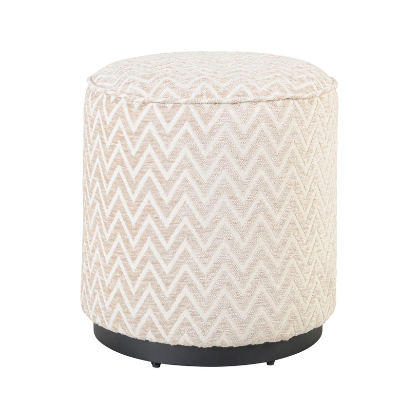 Pouf und Fußhocker Lexie in beige chevron, 45x45x47 cm von Richmond Interiors – Bild 1