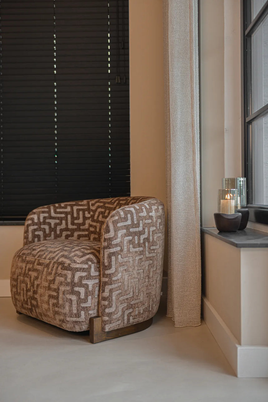 Sessel Hannah mit flammhemmendem Bezug in brown labyrinth, 91x81x72 cm von Richmond Interiors – Bild 2