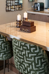 Tresenhocker Pullitzer in moss labyrinth, 54x62x101 cm von Richmond Interiors – Bild 9