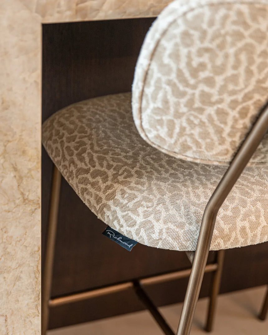 Tresenhocker Xenia in beige leopard als 2er-Set (flammhemmend), 45x53x96 cm von Richmond Interiors – Bild 12