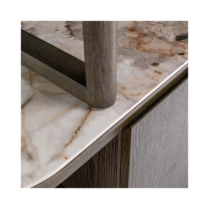 Vitrine Langford mit Eichenfurnier und Keramik in braun, 120x45x200 cm von Richmond Interiors – Bild 8