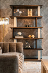 Vitrine Waldorf mit Eichenfurnier in braun, 120x40x200 cm von Richmond Interiors – Bild 2