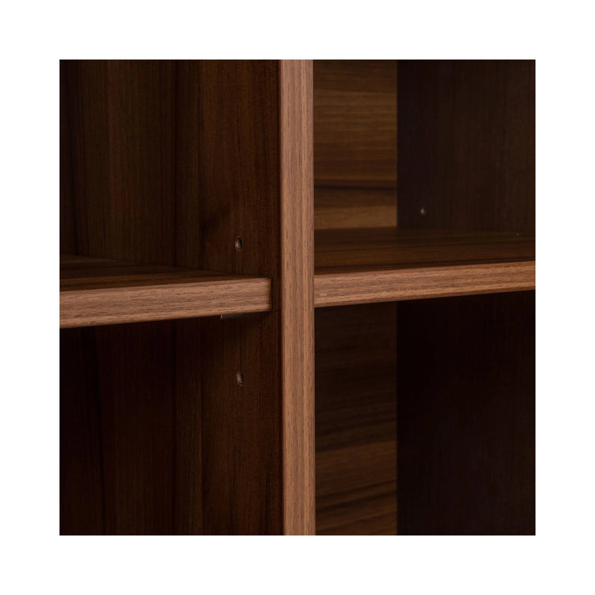 Vitrine Windsor in walnuss, 120x45x225 cm von Richmond Interiors – Bild 8