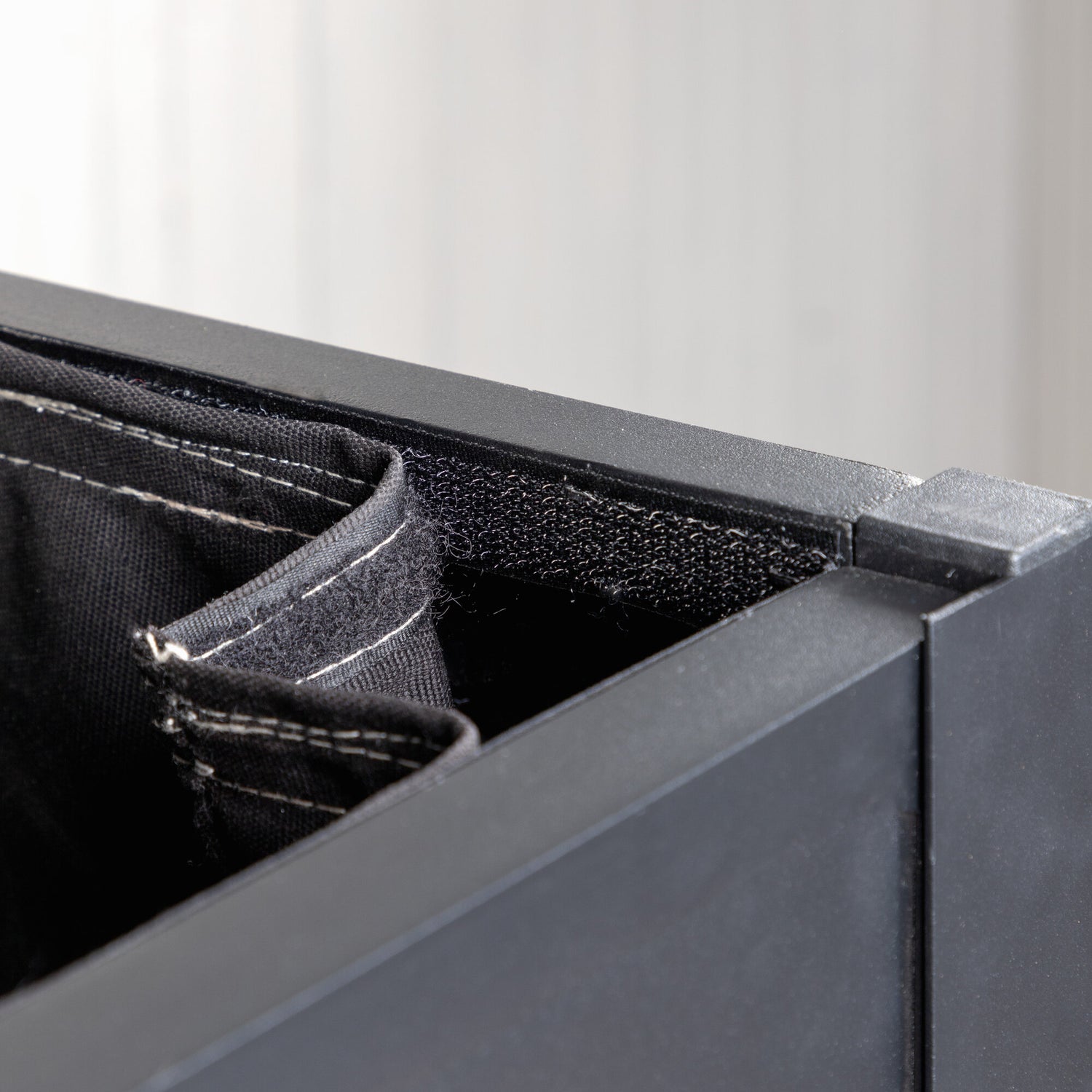 Tiana Kissenbox schwarz 150x90x101 - ZEN ZONE Furniture