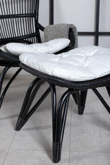 Ella Lounge Chair Schwarz Rattan / Offwhite Kissen