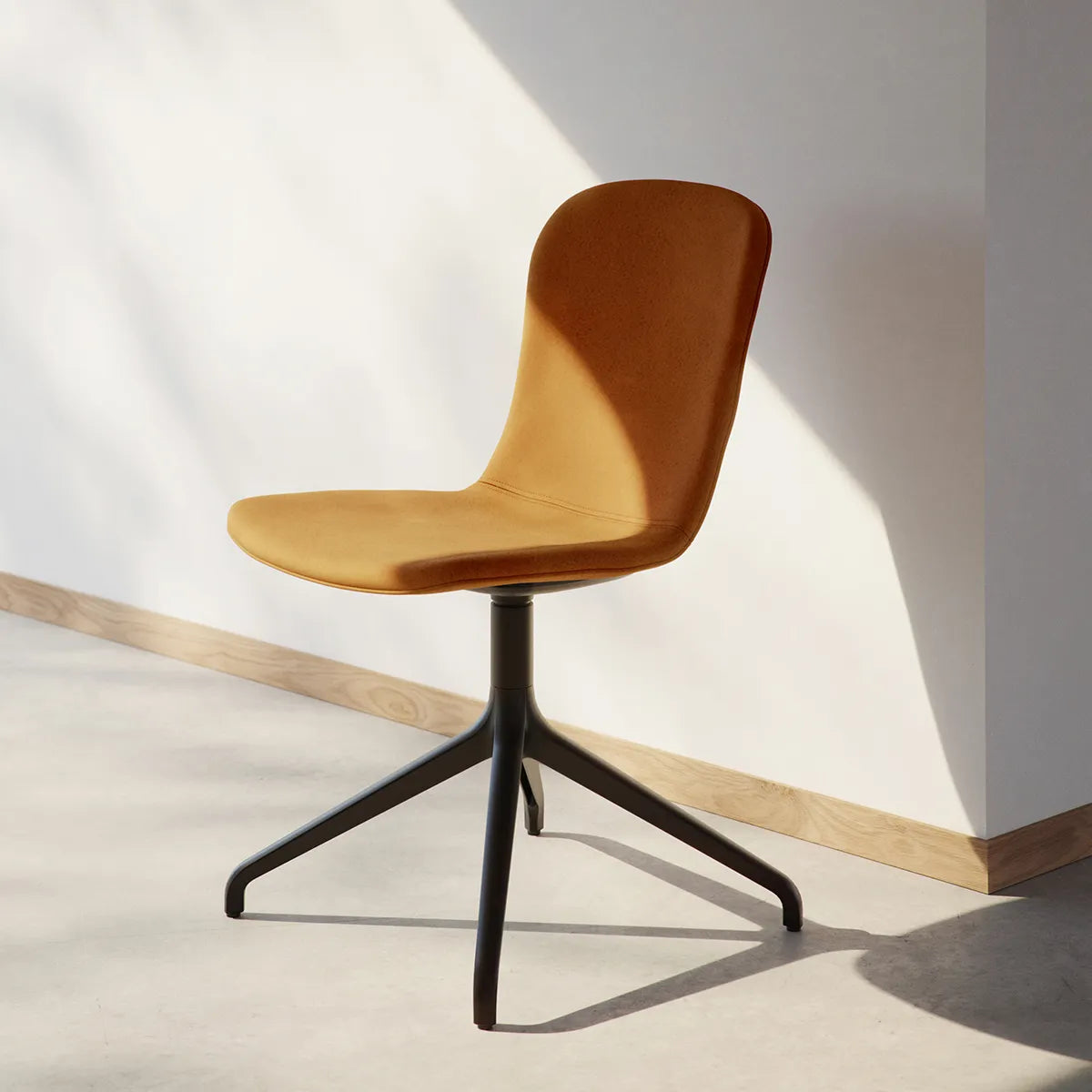 Chair no. One S1 Black Swivel - Luna Sandstone – Bild 2