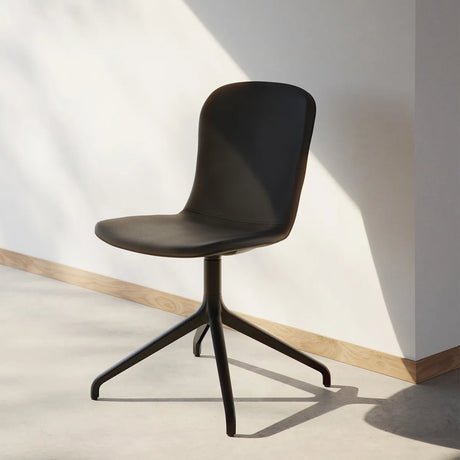 Chair no. One S1 Black Swivel – Bild 2