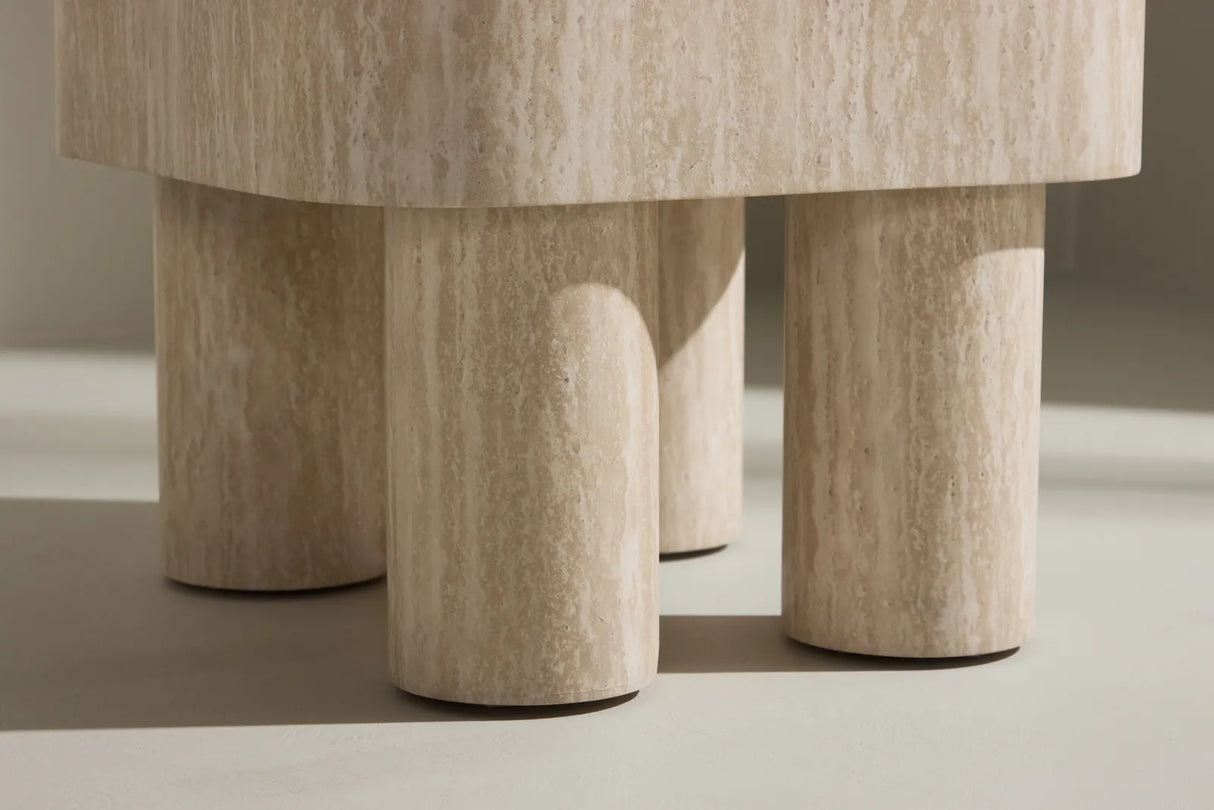 Beistelltisch Klirou mit beigem Travertinlook, 40x40x50 cm von Venture Home – Bild 32