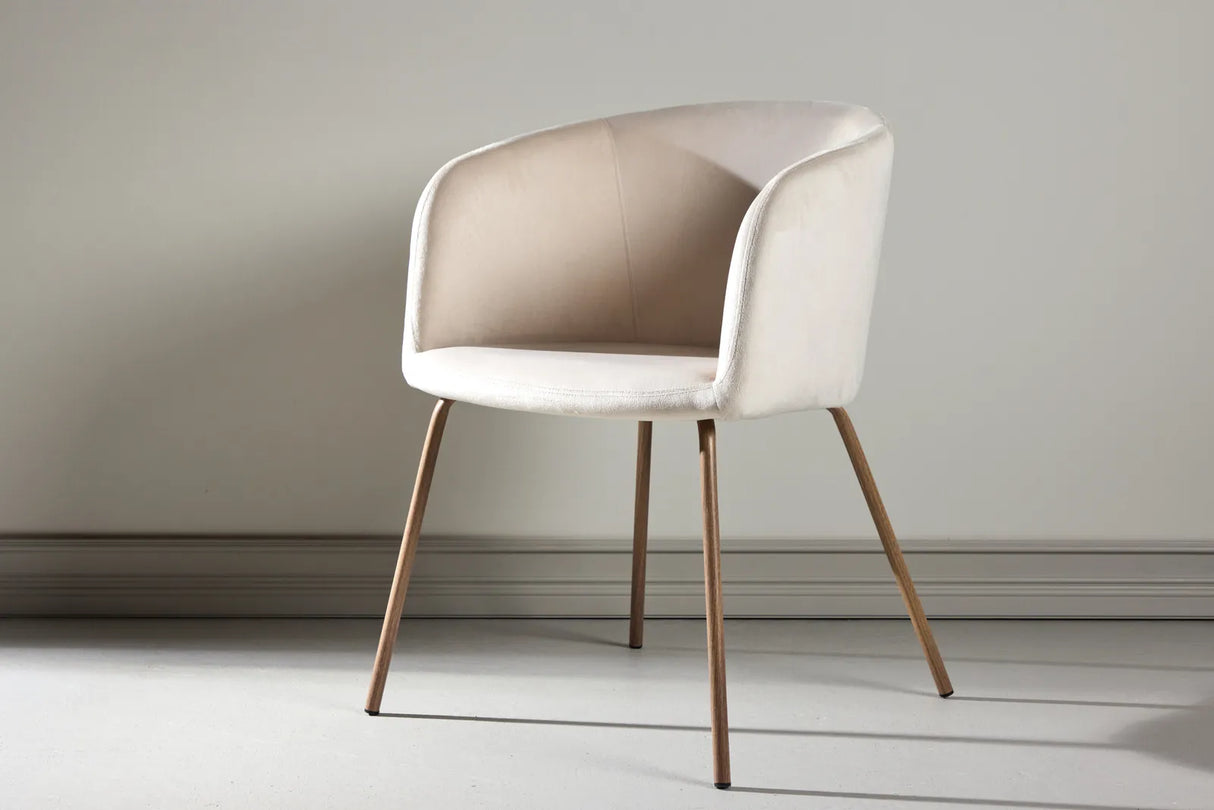 Berit Esszimmerstuhl - Walnuss Stahlbeine / Creme Samt von Venture Home – Produktbild 2
