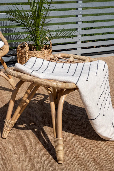 Garten Sessel Ella aus Rattan mit Offwhite Kissen und Fusshocker von Venture Home – Bild 10
