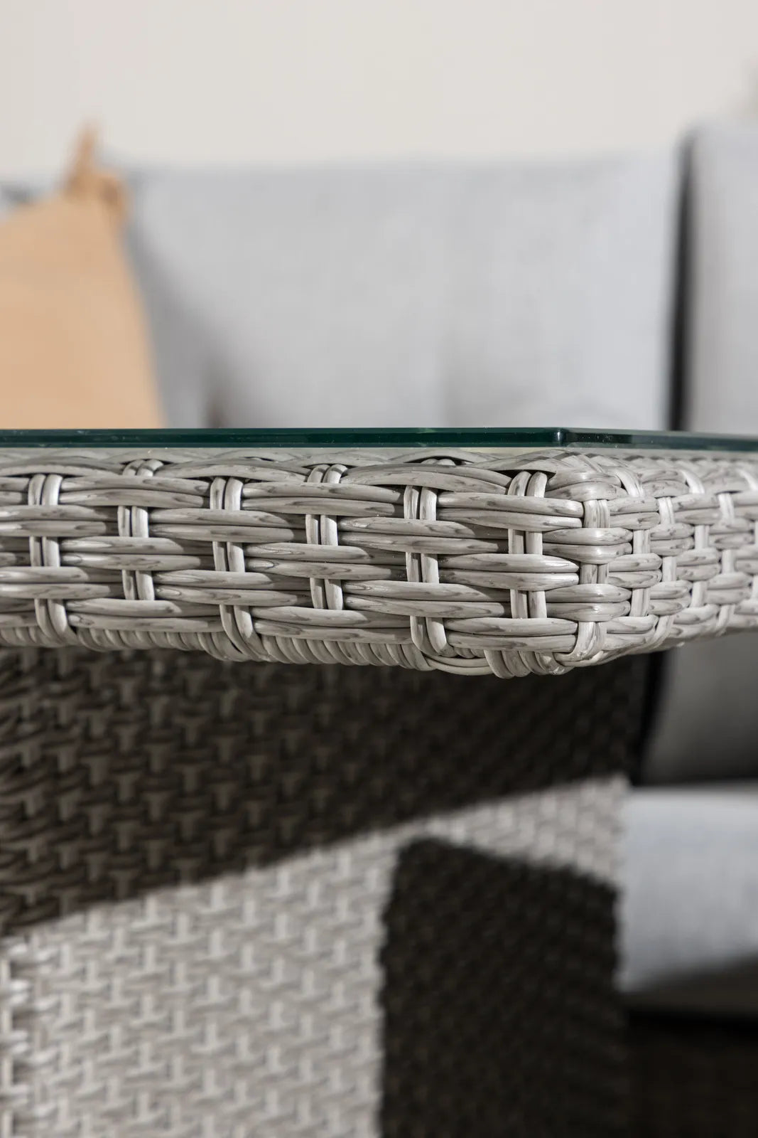 Garten Set Brentwood aus grauem Geflecht mit Glas Tischplatte in Grau von Venture Home – Bild 16