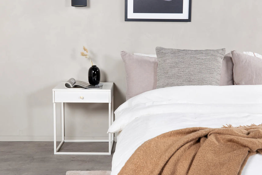 Nachttisch Bakal aus Stahl in weiß, 43x41x50 cm von Venture Home – Bild 11