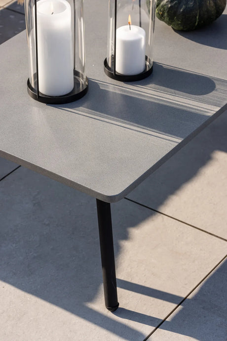 Outdoor Set Lindos aus Aluminium, Polyester Seil und Zement-Tischplatte in Schwarz/Schwarz/Grau von Venture Home – Bild 19