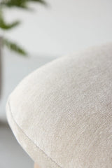 Pouf Rile aus Gummiholz in tünchenfarbenem Beige von Venture Home – Bild 15