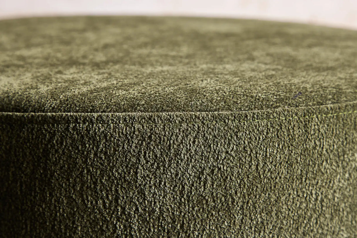 Runder Pouf mit mokkafarbenen Bein und dunkelgrünem Sitz ⌀48 von Venture Home – Bild 32