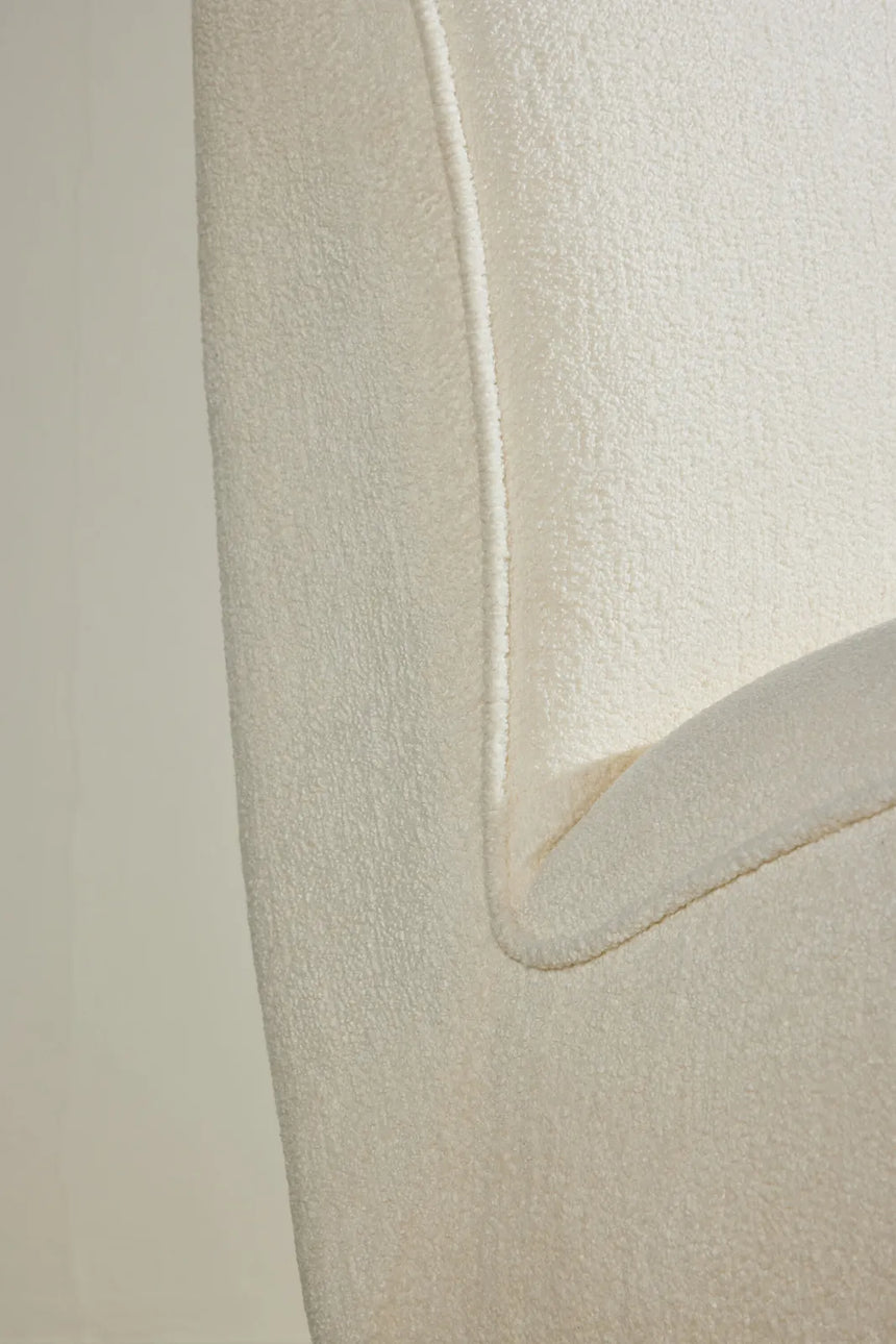 Sessel My aus weißem Bouclé von Venture Home – Bild 16