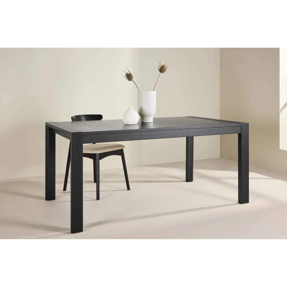 Slider dining table 250x95x75 cm - Black / Solid oak veneer