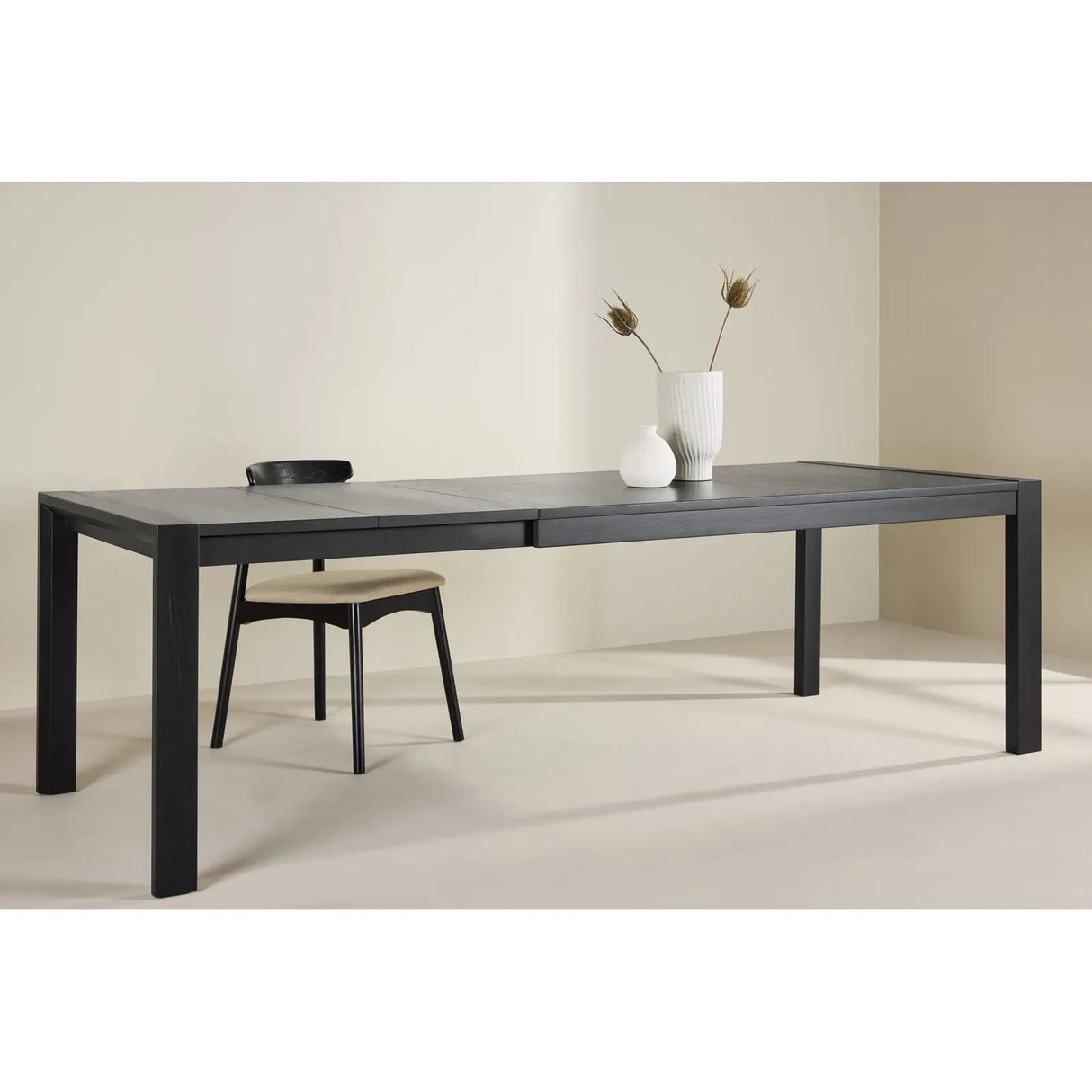 Slider dining table 250x95x75 cm - Black / Solid oak veneer